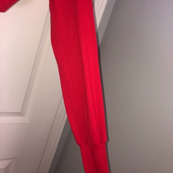 Long-sleeve turtle neck crop top - Picture 3 of 5